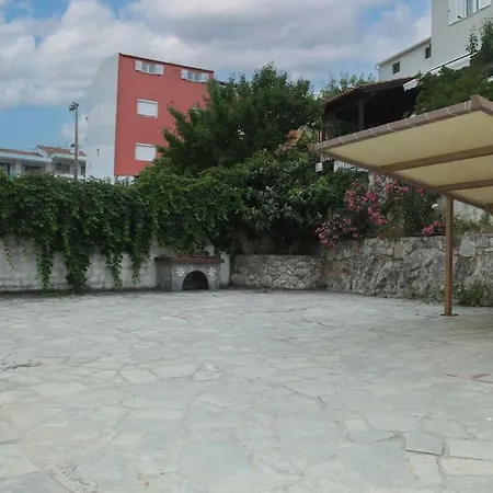 Myrto's Luxury House *