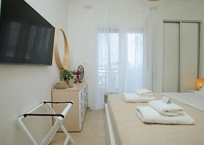 Myrto's Luxury House